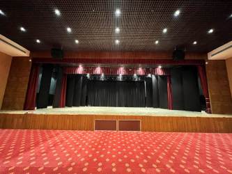 stage_curtains